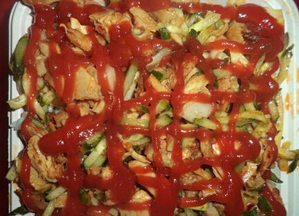 瓜家人吃脆皮烤肉,美味瞬间点燃味蕾狂欢