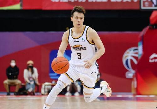 吃瓜男篮帅哥教练ym,YM的篮球魅力与领导风采