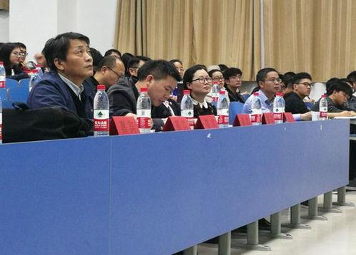 南昌经管学院吃瓜,揭秘校园里的“瓜田”风云