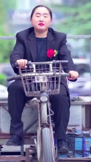 大娘吃瓜拉肚子,揭秘夏日消暑美食背后的健康隐患